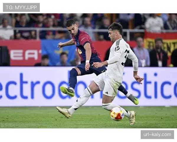 皇马赛前训练重点演练定位球防守，应对巴萨高空威胁